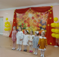 Весь мир начинается с мамы Весь мир начинается с мамы.